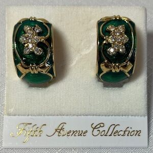 New FIFTH AVENUE COLLECTION Green and Gold Austrian Crystal Clip On Earrings